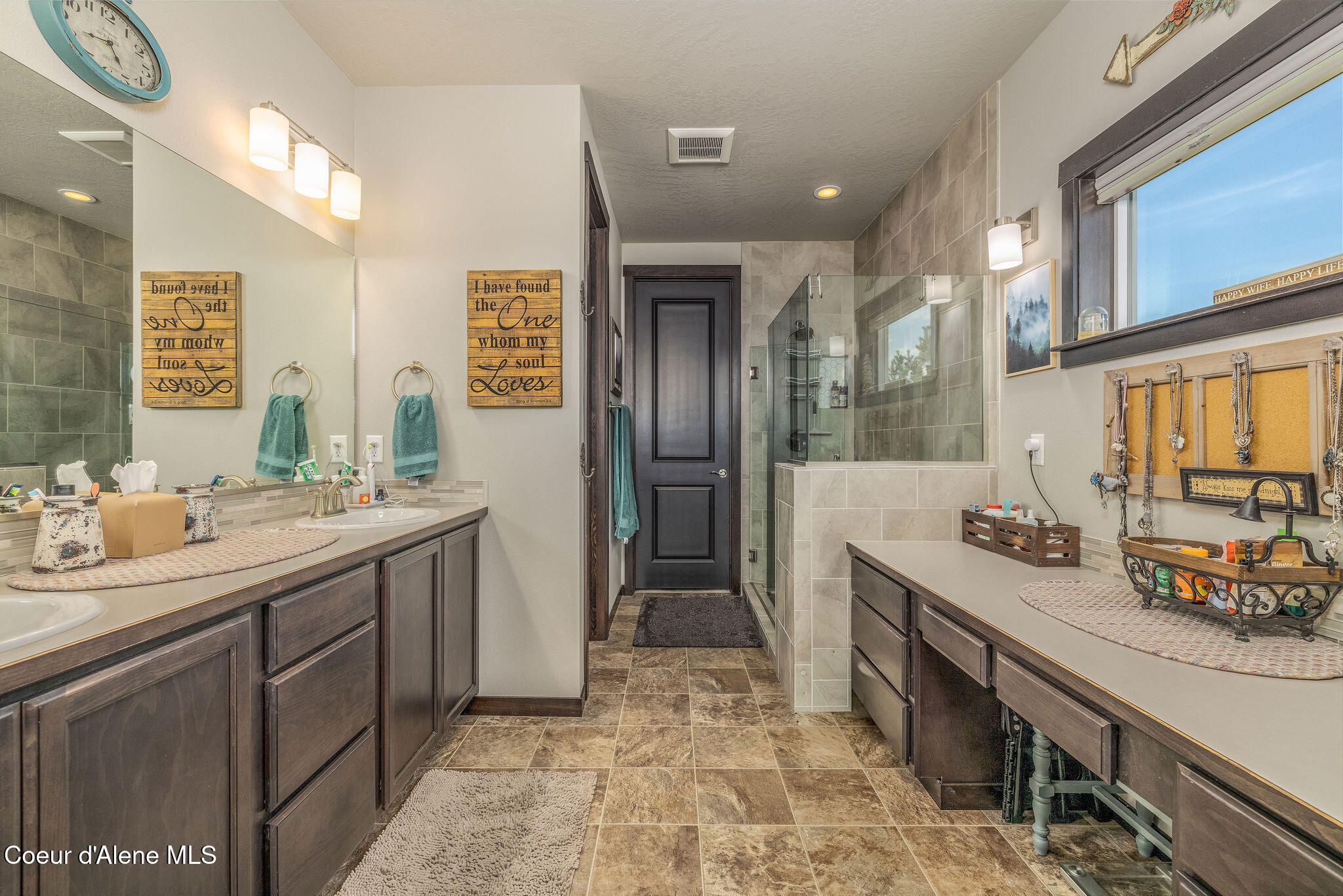 Coeur D'alene, Idaho, 83815, United States, 3 Bedrooms Bedrooms, ,1 BathroomBathrooms,Residential,For Sale,1927232