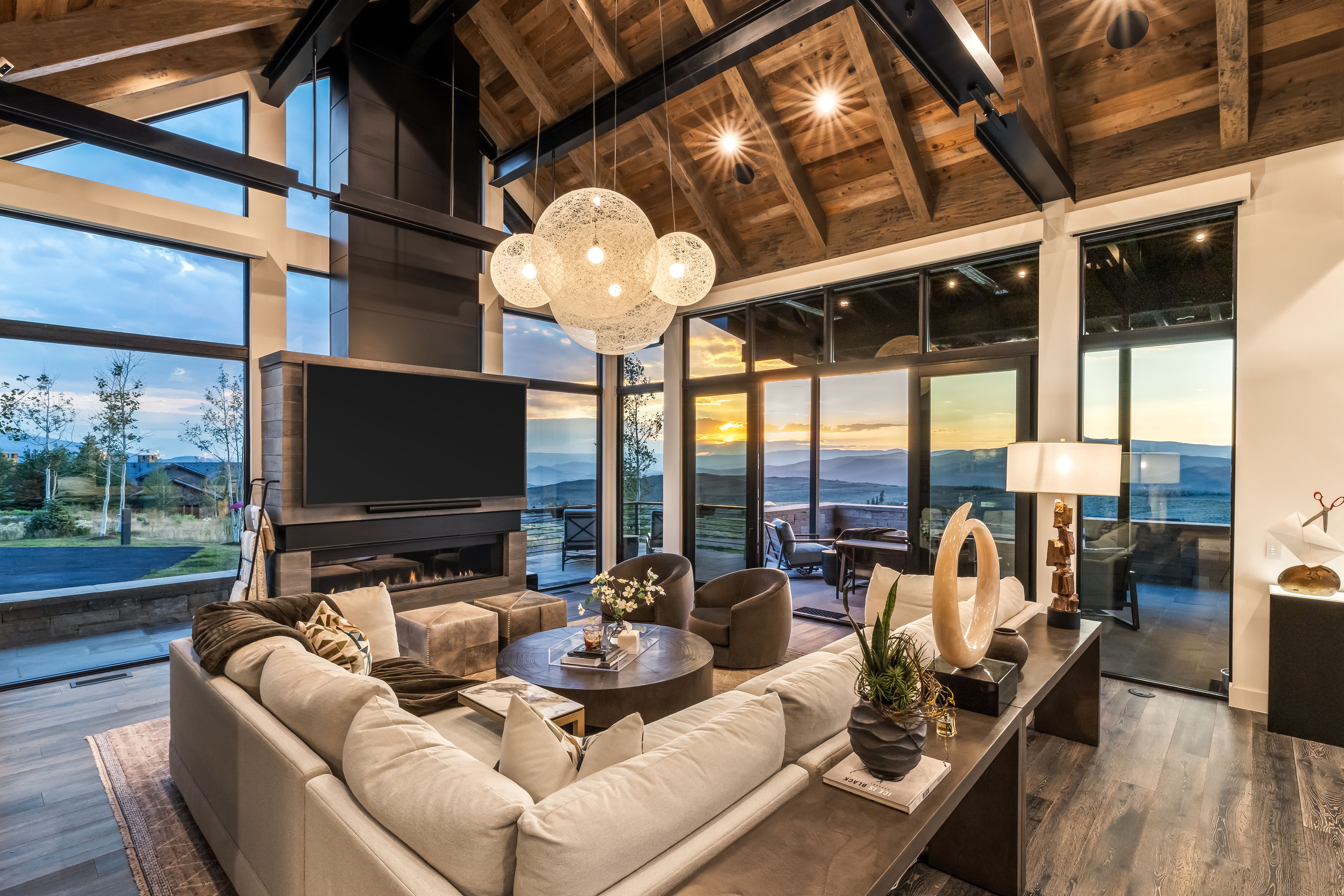  Designed to Embrace Both Grand Entertaining and Everyday Mountain Living - 物件實景