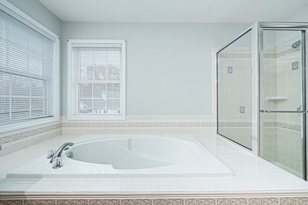 Milford, Massachusetts, 01757, United States, 2 Bedrooms Bedrooms, ,2 BathroomsBathrooms,Residential,For Sale,1982963