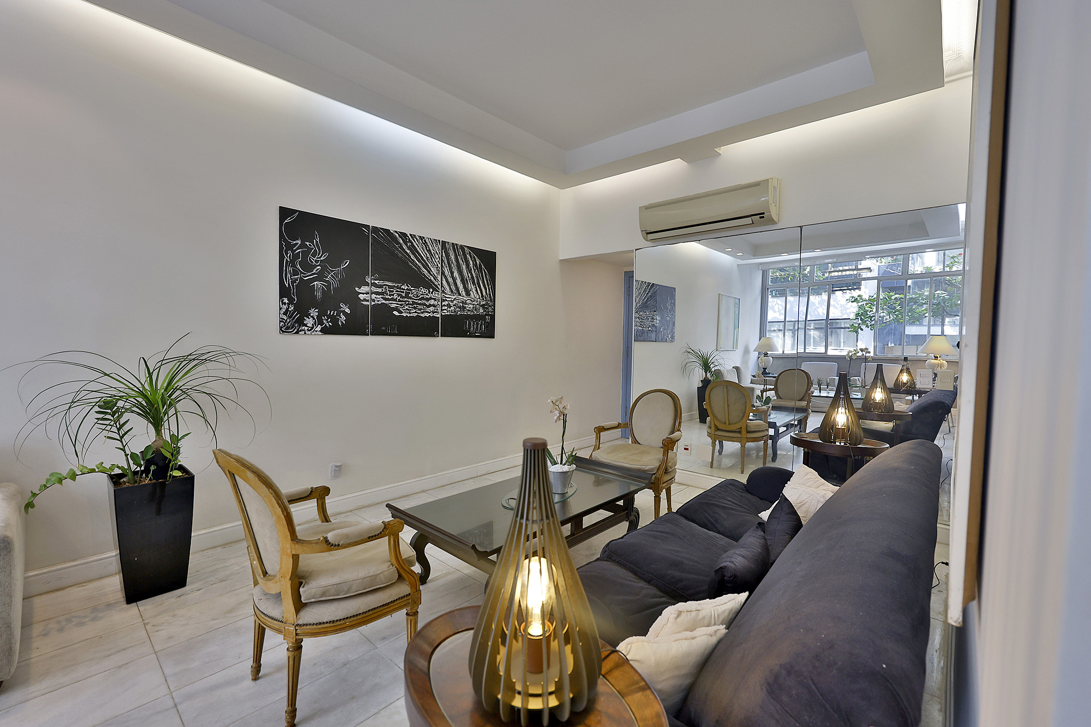  Renovated apartment in prime location with integrated layout - 物件實景