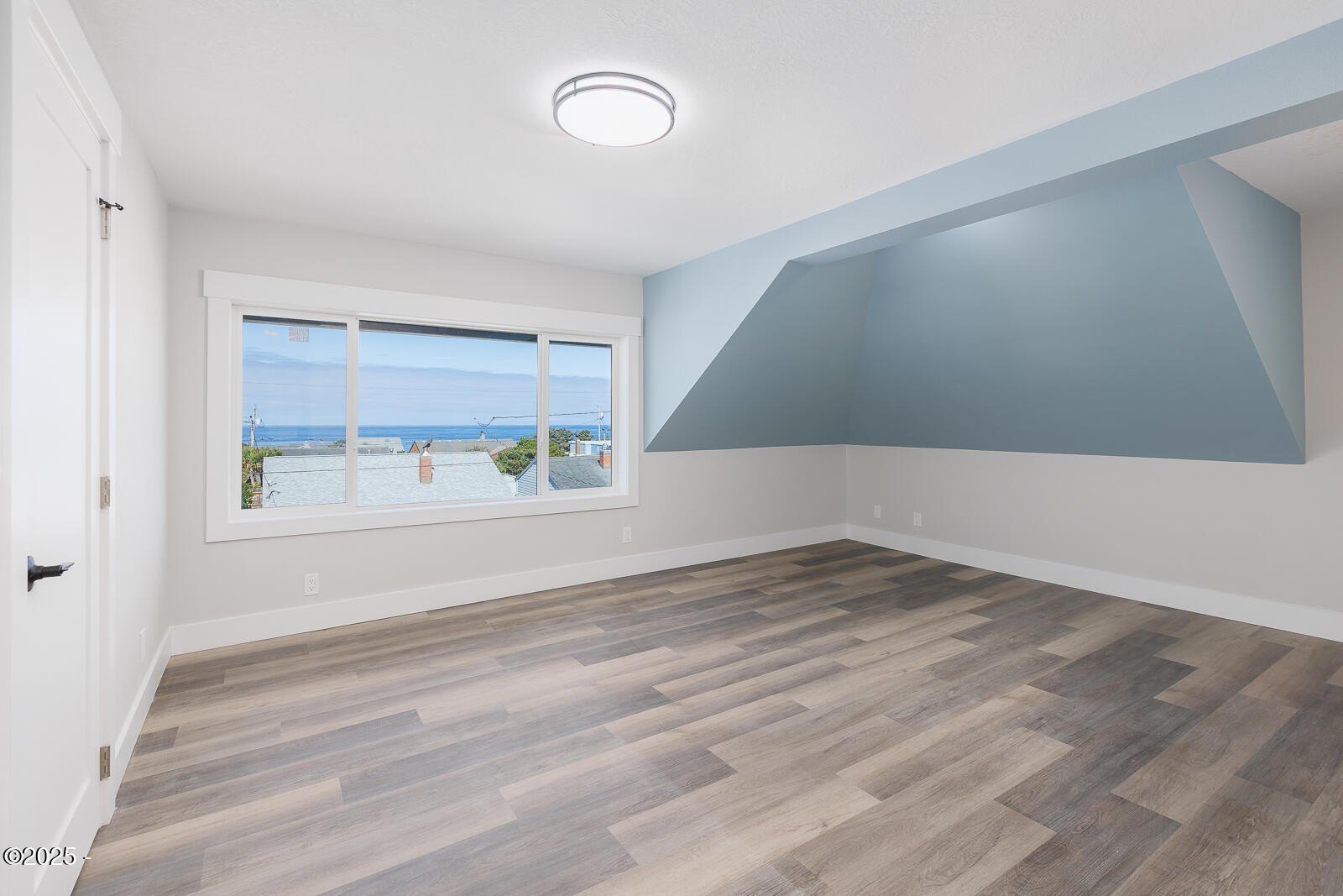 Newport, Oregon, 97365, United States, 4 Bedrooms Bedrooms, ,Residential,For Sale,1903542
