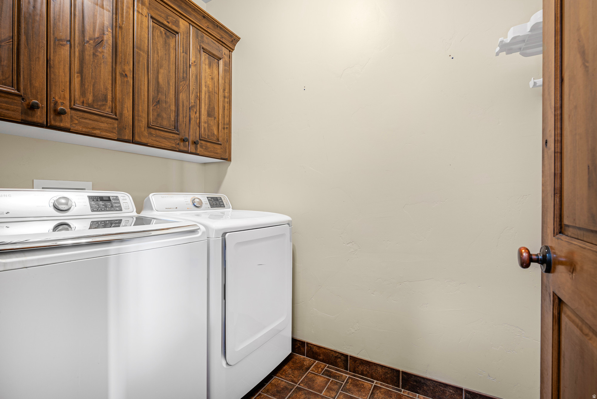 Herriman, Utah, 84096, United States, 3 Bedrooms Bedrooms, ,5 BathroomsBathrooms,Residential,For Sale,1991889