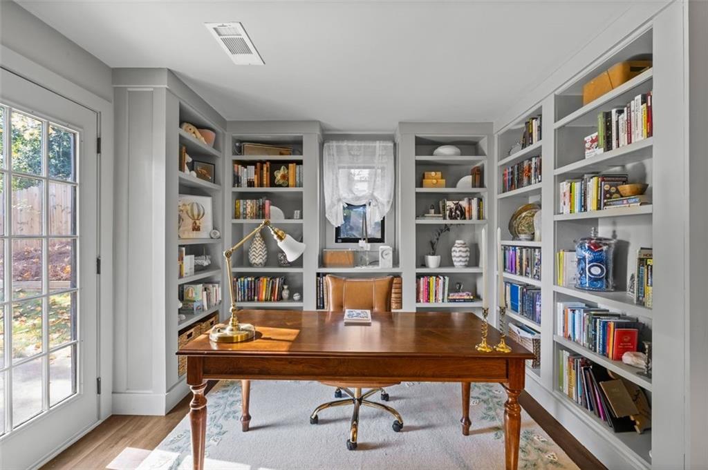 Marietta, Georgia, 30066, United States, 4 Bedrooms Bedrooms, ,3 BathroomsBathrooms,Residential,For Sale,1994491