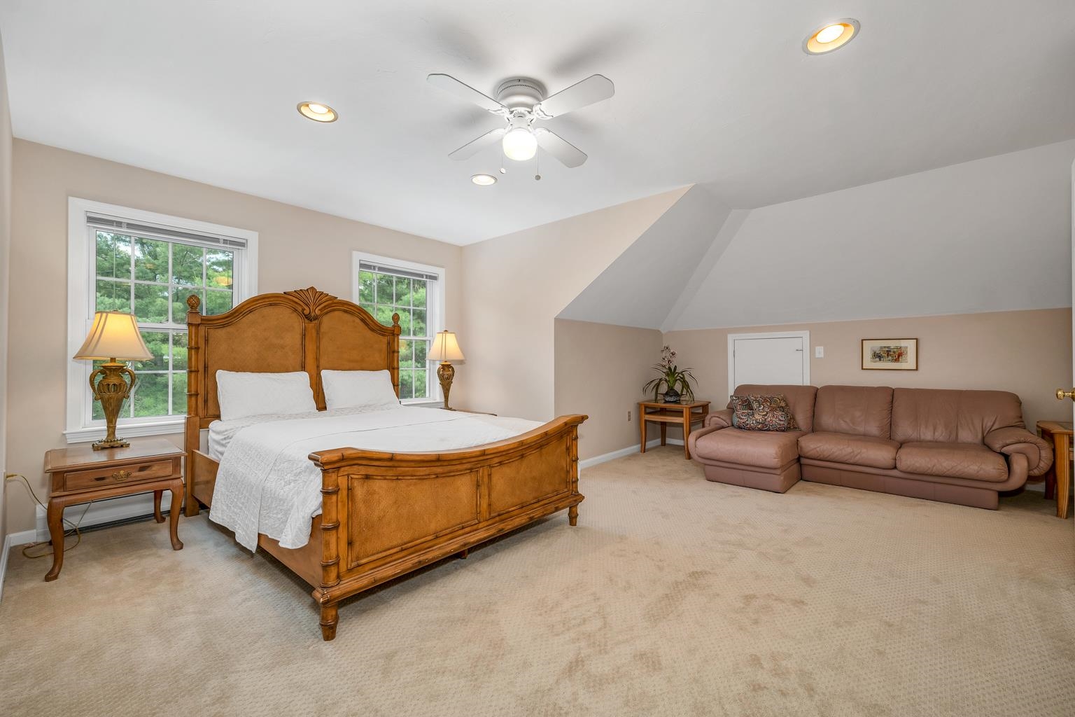 Gilford, New Hampshire, 03249, United States, 4 Bedrooms Bedrooms, ,4 BathroomsBathrooms,Residential,For Sale,1857235