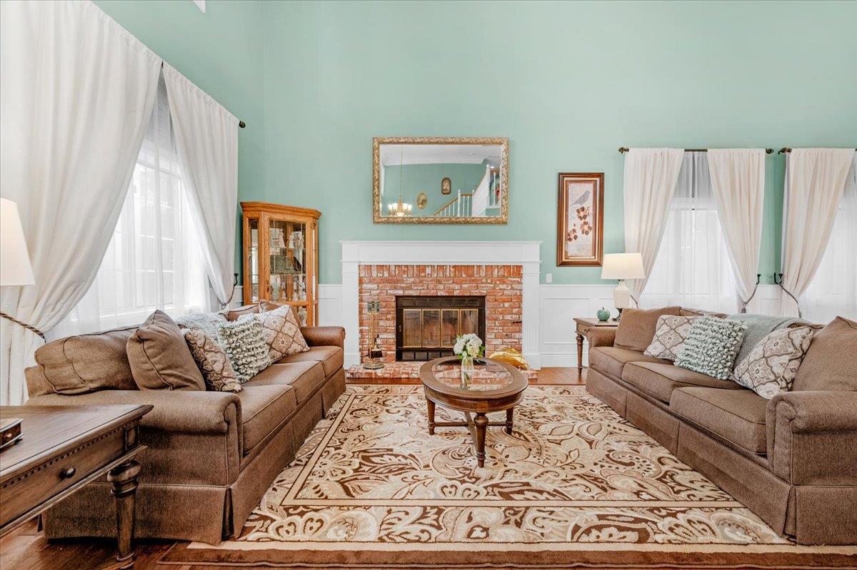 Visalia, California, 93277, United States, 4 Bedrooms Bedrooms, ,4 BathroomsBathrooms,Residential,For Sale,1973914