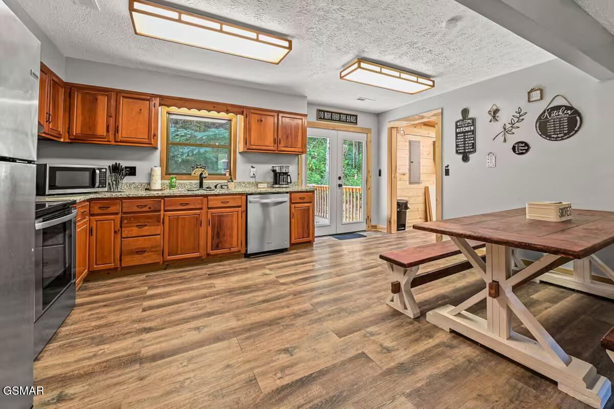 Sevierville, Tennessee, 37876, United States, 3 Bedrooms Bedrooms, ,2 BathroomsBathrooms,Residential,For Sale,1977531