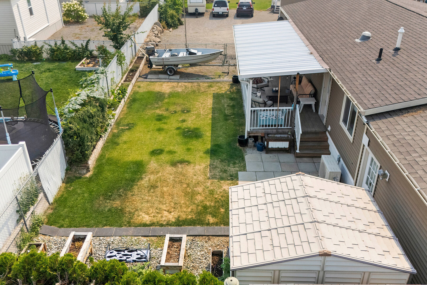  Great Location with a Yard - 物件實景