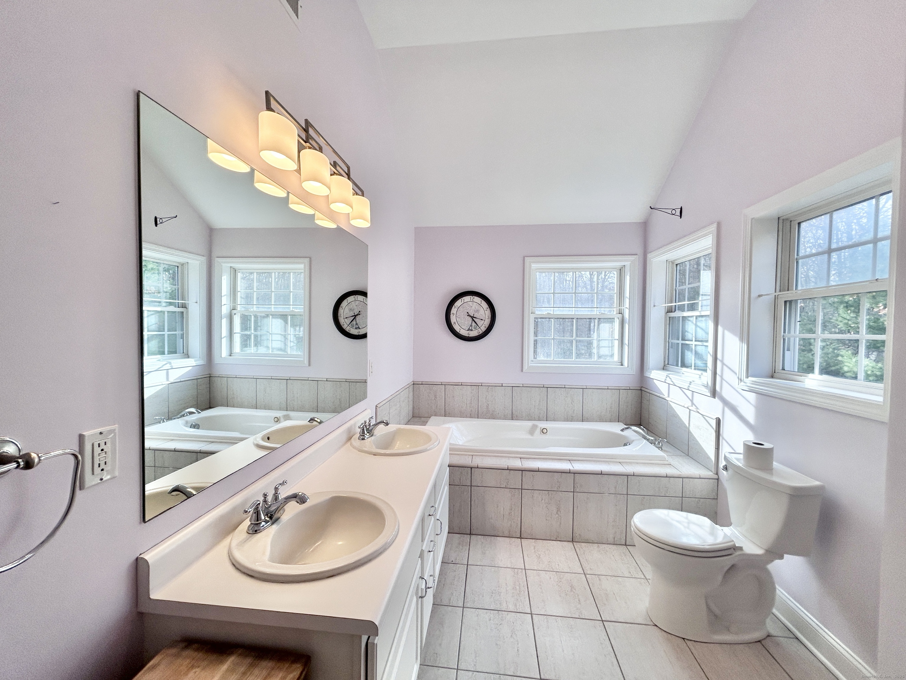 Oxford, Connecticut, 06478, United States, 4 Bedrooms Bedrooms, ,3 BathroomsBathrooms,Residential,For Sale,1993487