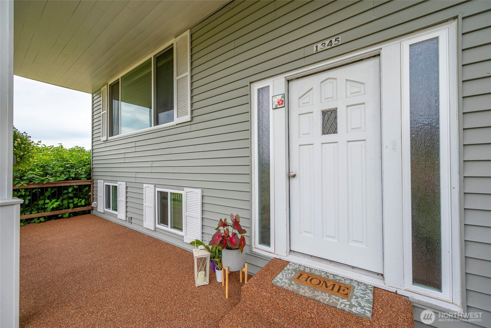 Oak Harbor, Washington, 98277, United States, 4 Bedrooms Bedrooms, ,1 BathroomBathrooms,Residential,For Sale,1926179