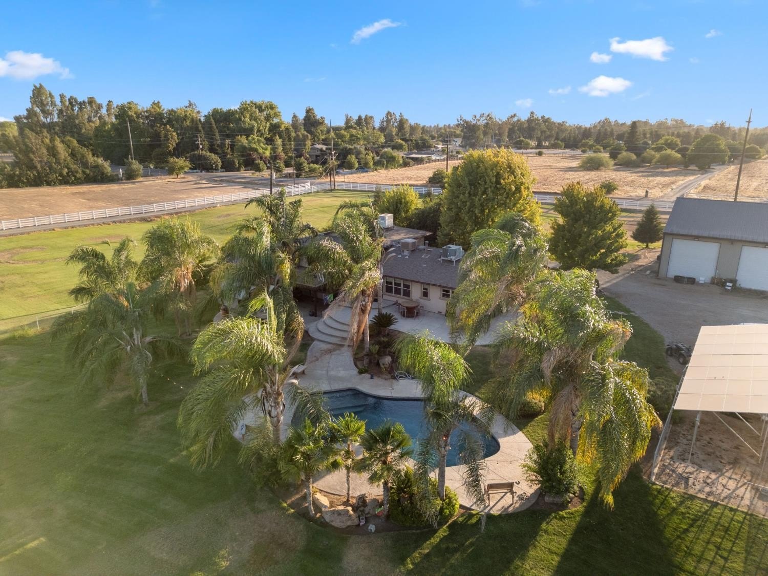 Clovis, California, 93619, United States, 4 Bedrooms Bedrooms, ,4 BathroomsBathrooms,Residential,For Sale,1924178