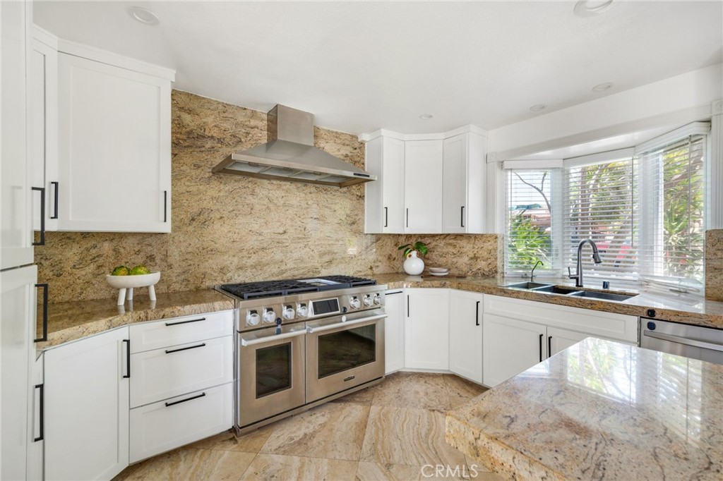 Costa Mesa, California, 92627, United States, 3 Bedrooms Bedrooms, ,2 BathroomsBathrooms,Residential,For Sale,1847589