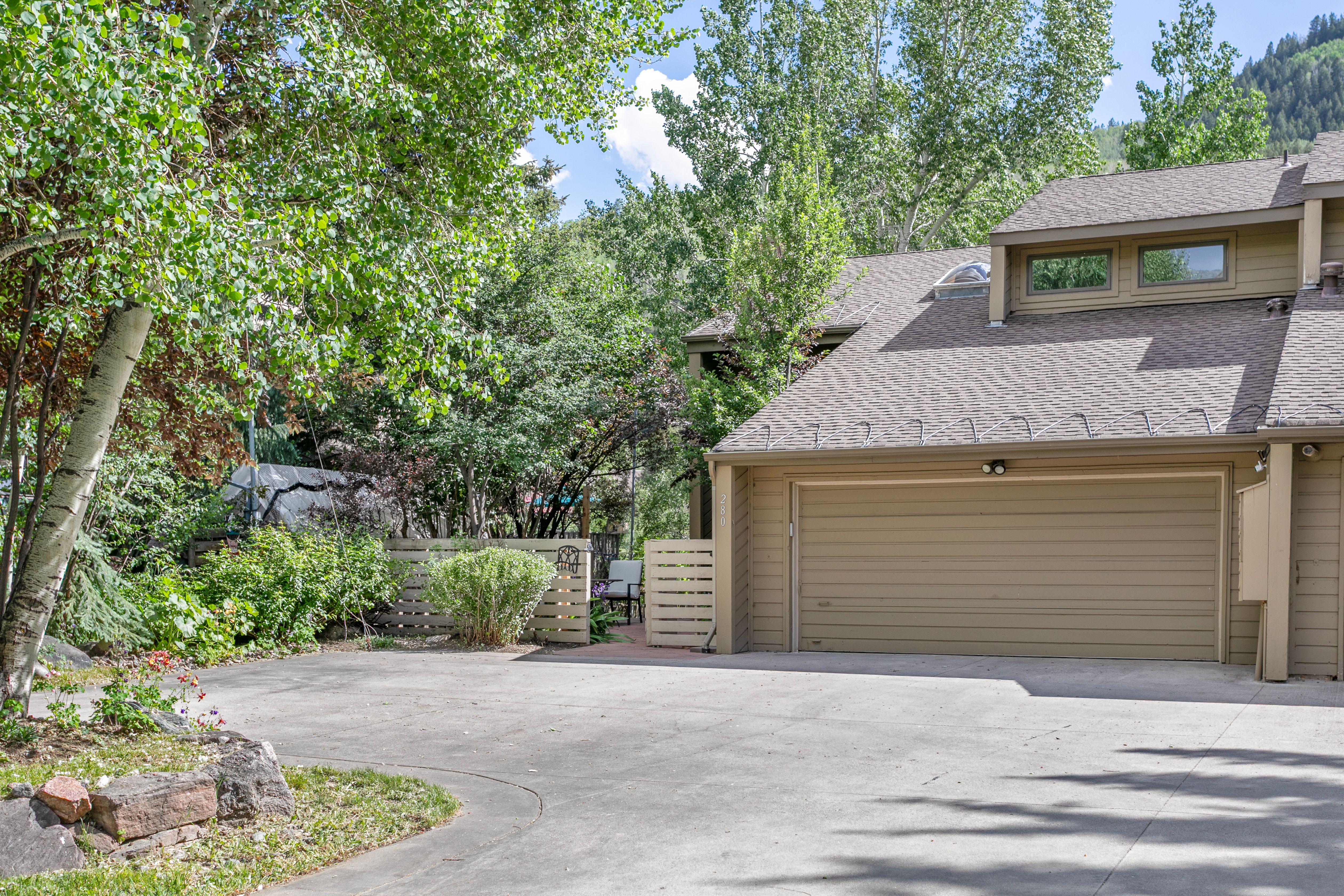  Sunny South-facing Home on the 2nd hole of EagleVail Golf Course - 物件實景