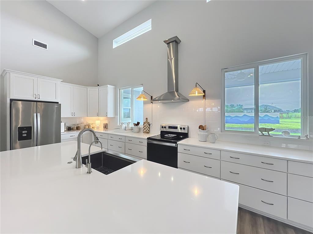 Groveland, Florida, 34736, United States, 5 Bedrooms Bedrooms, ,7 BathroomsBathrooms,Residential,For Sale,1906633