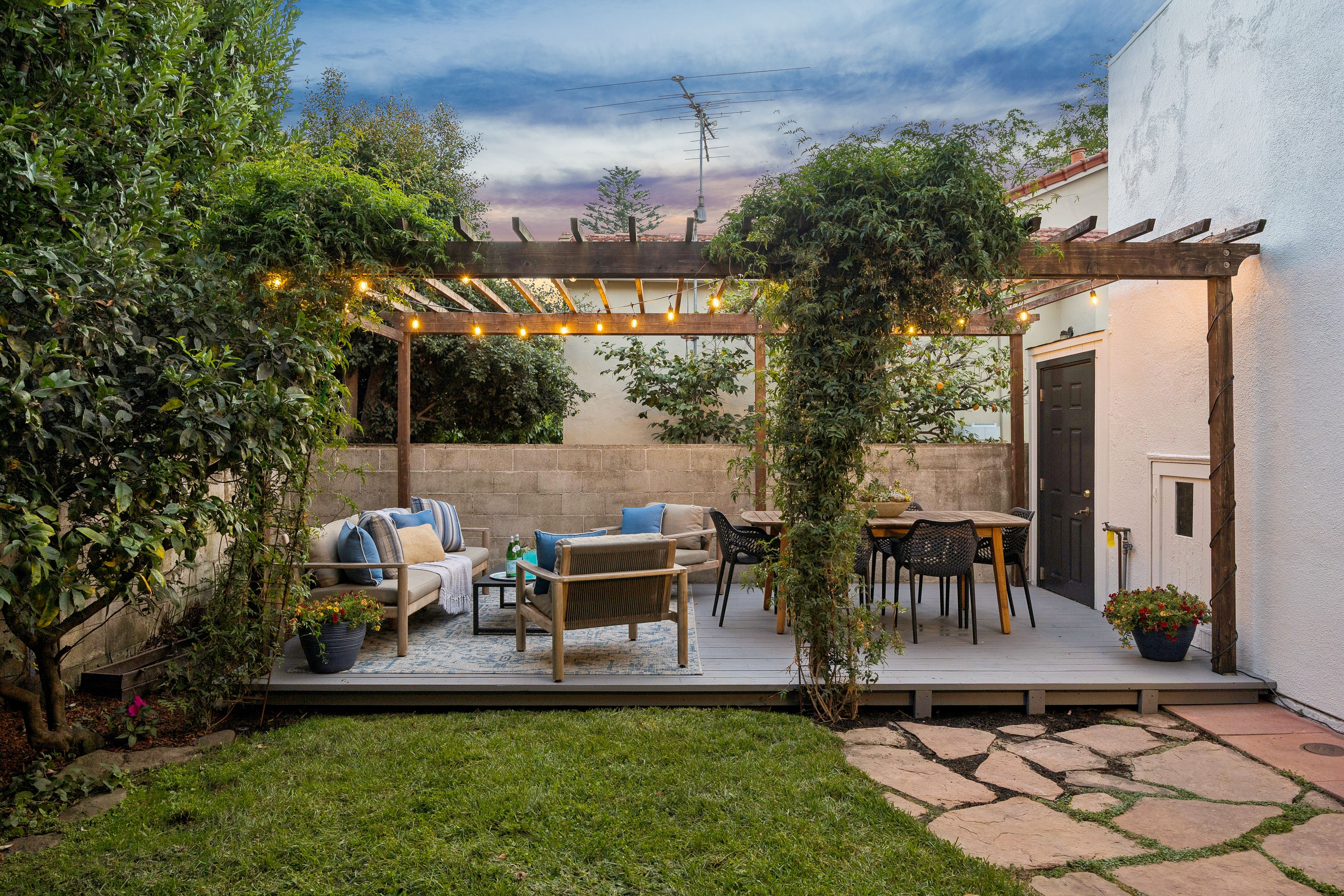  Mediterranean Elegance Meets Walker’s Paradise in North Berkeley - 物件實景