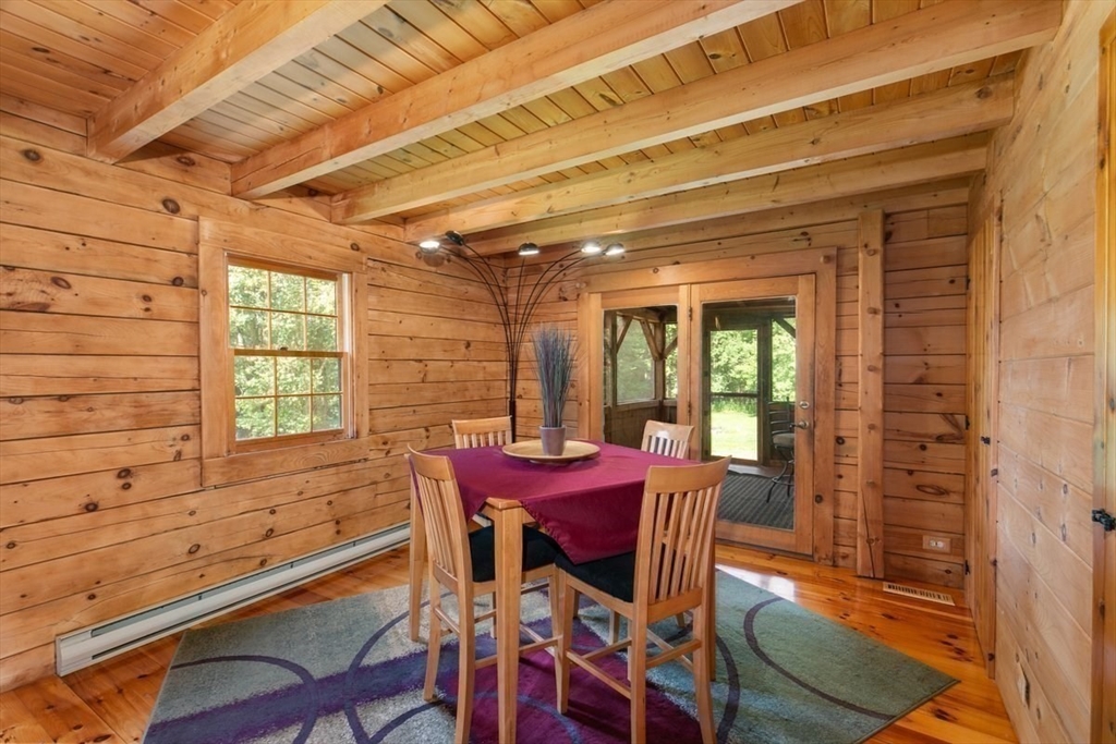 Haverhill, Massachusetts, 01832, United States, 4 Bedrooms Bedrooms, ,2 BathroomsBathrooms,Residential,For Sale,1906911