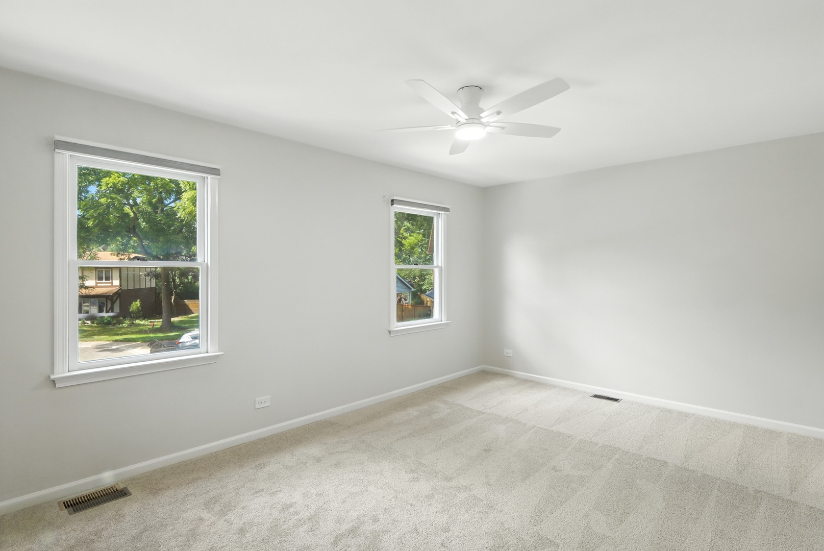 Deerfield, Illinois, 60015, United States, 4 Bedrooms Bedrooms, ,3 BathroomsBathrooms,Residential,For Sale,1933252