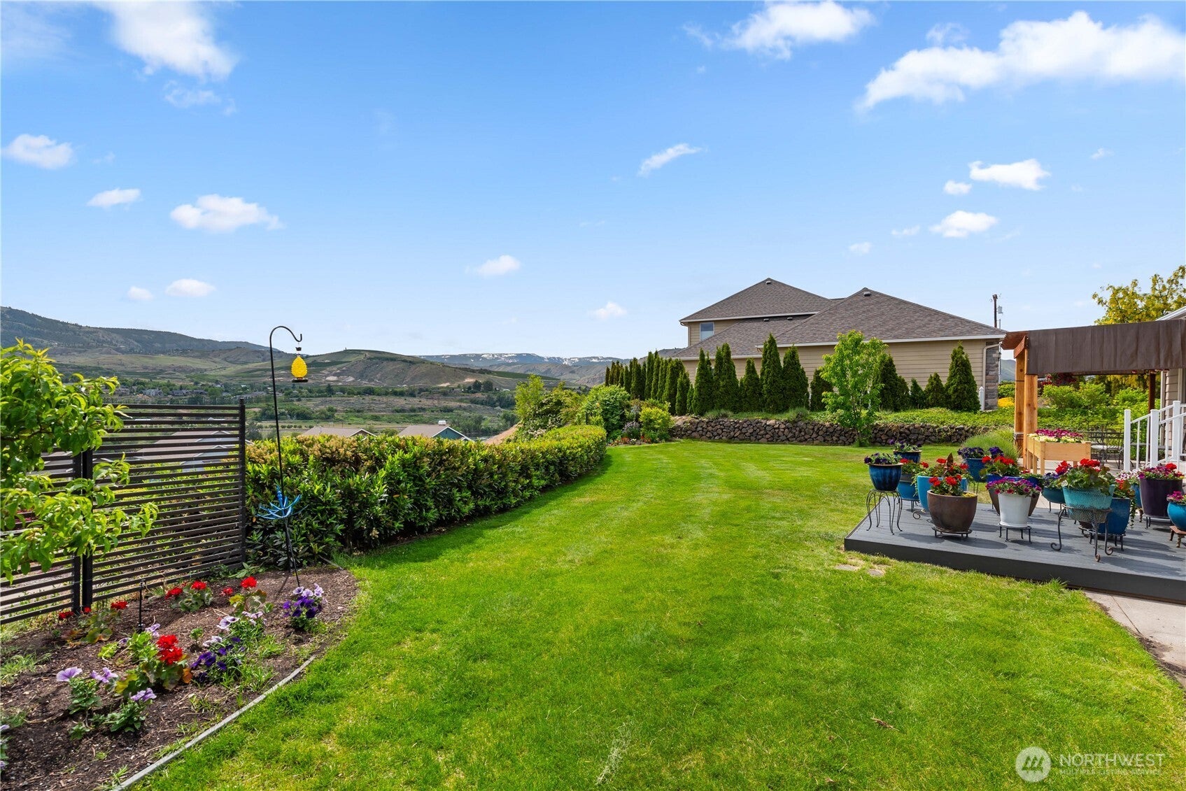 East Wenatchee, Washington, 98802, United States, 3 Bedrooms Bedrooms, ,1 BathroomBathrooms,Residential,For Sale,1818032