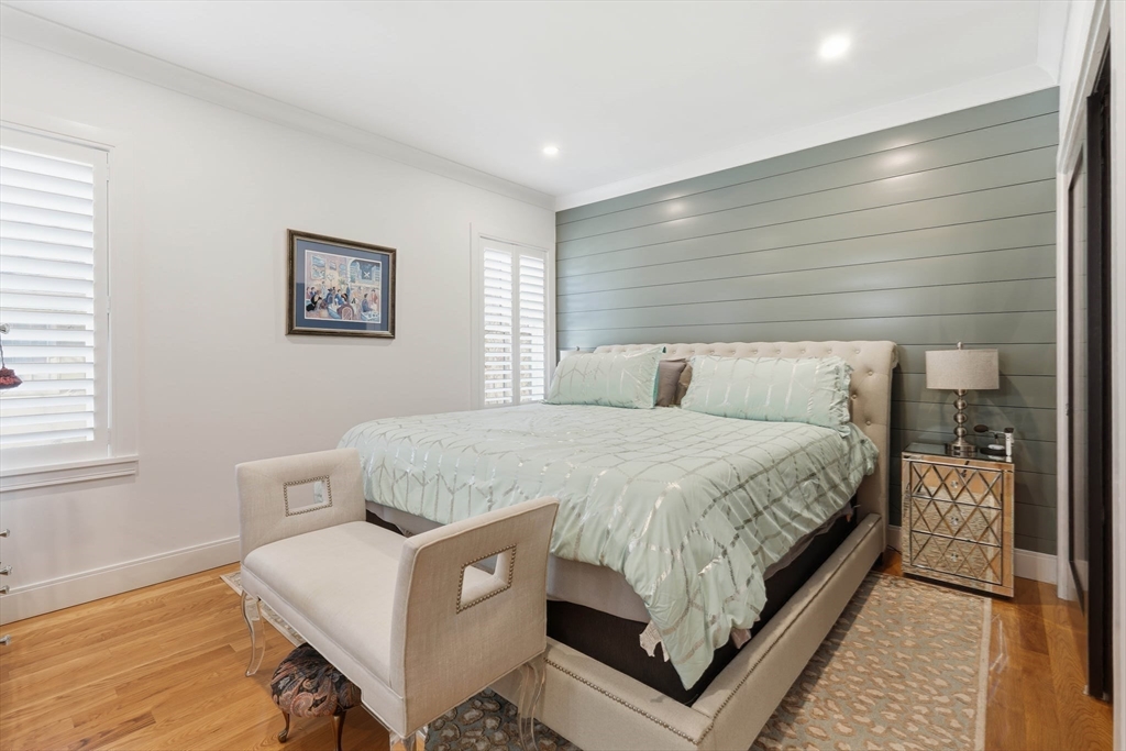 Wakefield, Massachusetts, 01880, United States, 2 Bedrooms Bedrooms, ,3 BathroomsBathrooms,Residential,For Sale,2036926