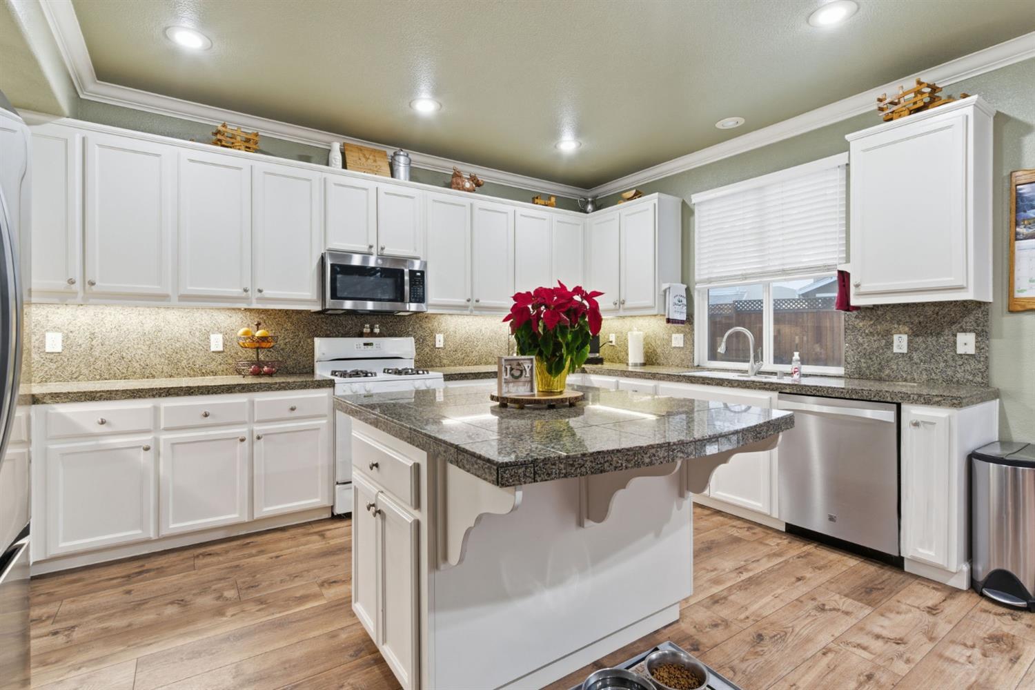 Tracy, California, 95377, United States, 5 Bedrooms Bedrooms, ,3 BathroomsBathrooms,Residential,For Sale,2005564