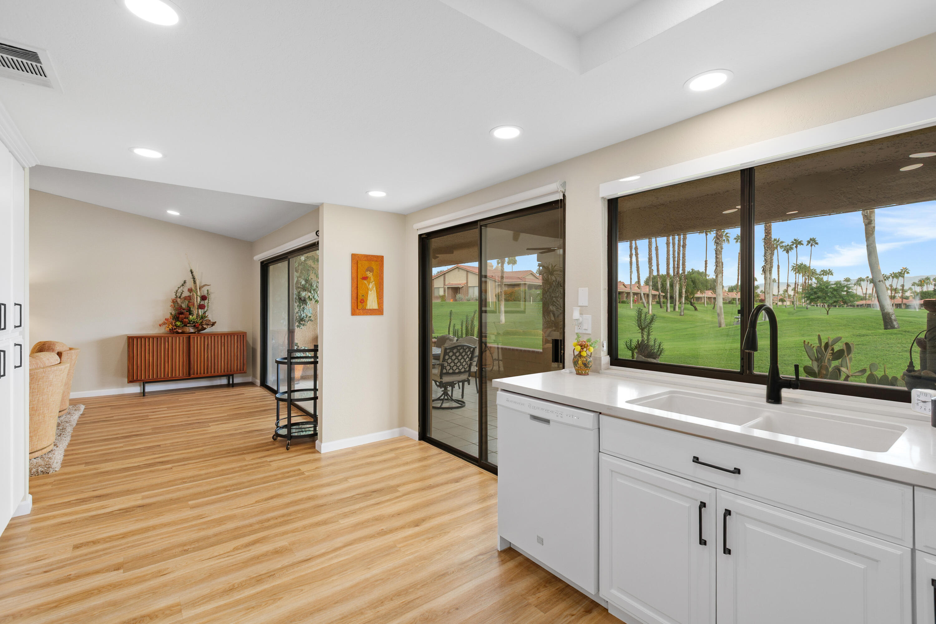 Palm Desert, California, 92260, United States, 3 Bedrooms Bedrooms, ,2 BathroomsBathrooms,Residential,For Sale,1993361