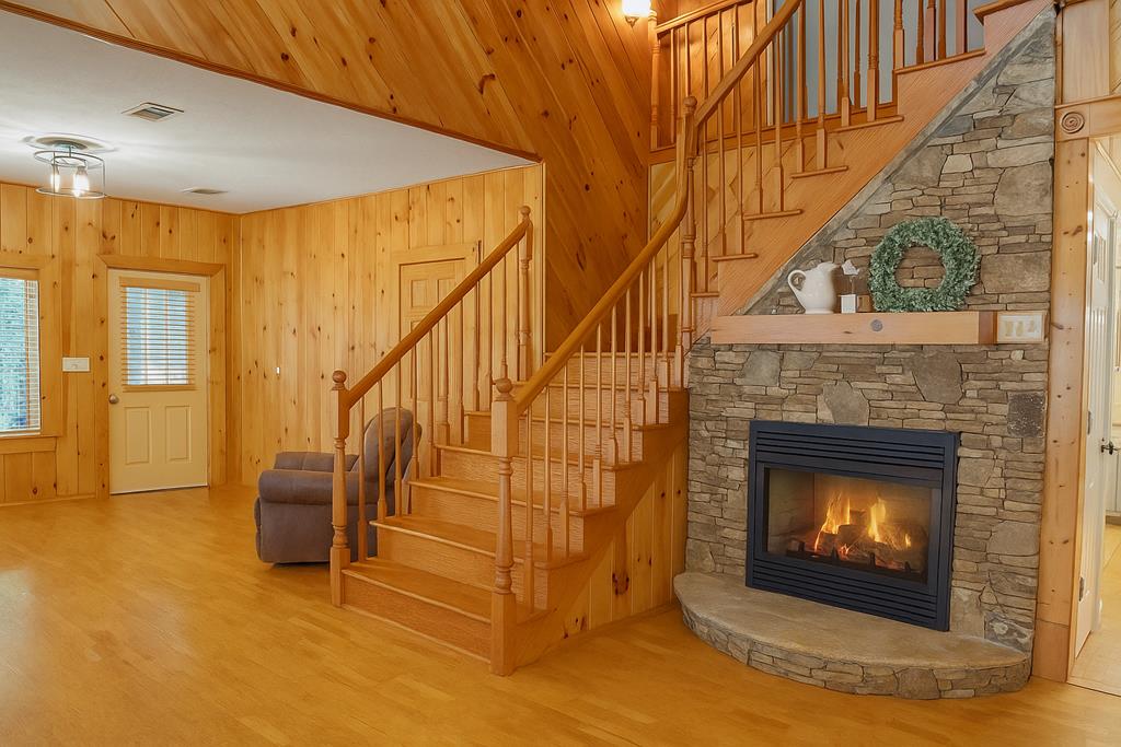 Blairsville, Georgia, 30512, United States, 4 Bedrooms Bedrooms, ,3 BathroomsBathrooms,Residential,For Sale,1858938