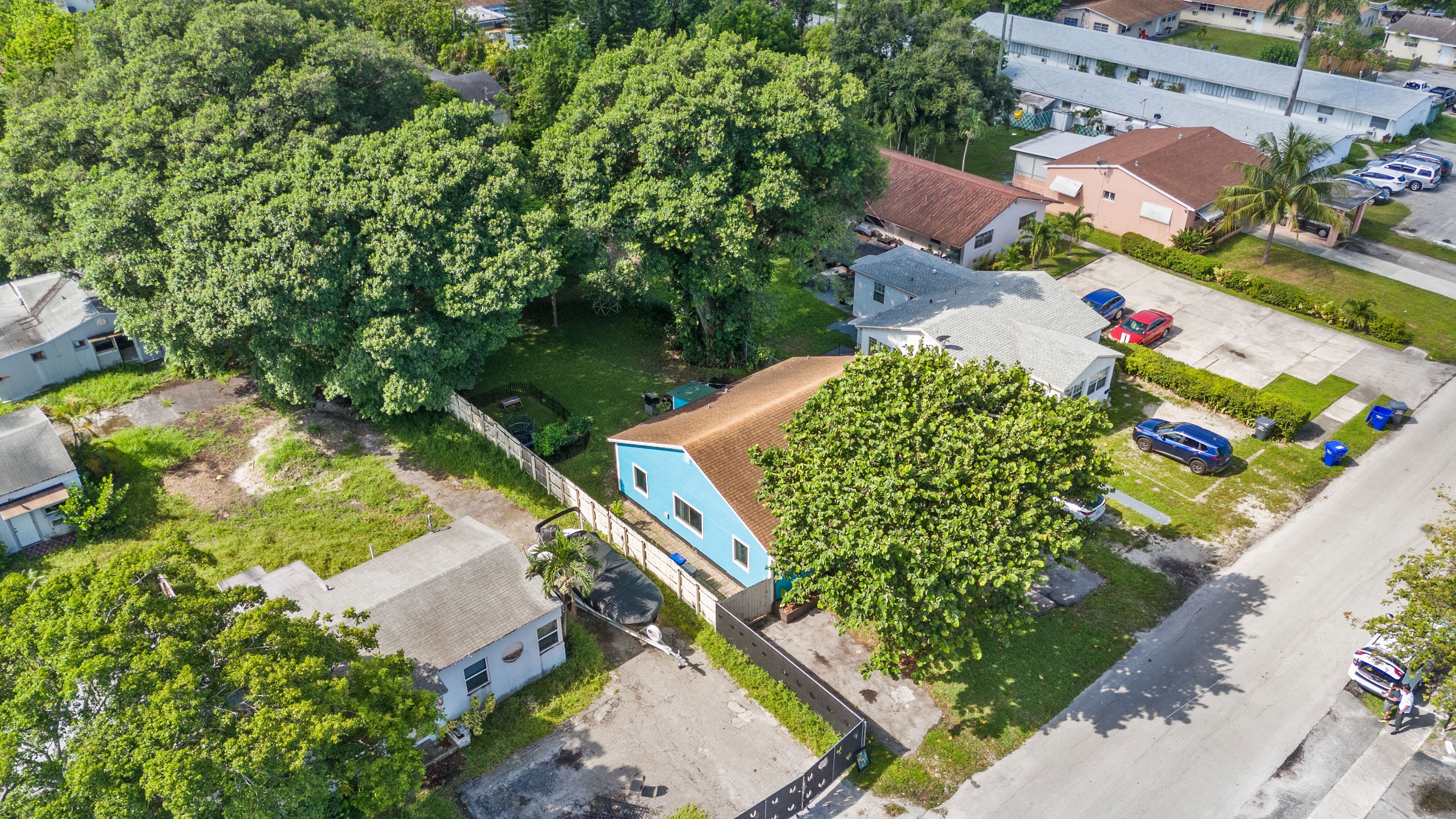  2434 Lincoln St, Hollywood, FL, 33020 - 物件實景
