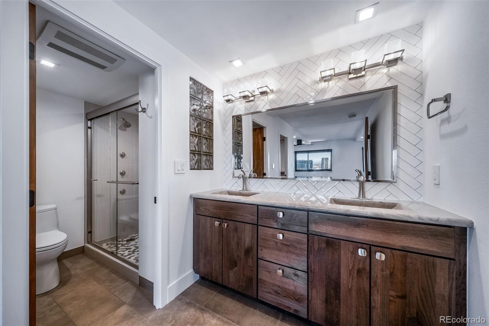 Denver, Colorado, 80202, United States, 3 Bedrooms Bedrooms, ,1 BathroomBathrooms,Residential,For Sale,2001728