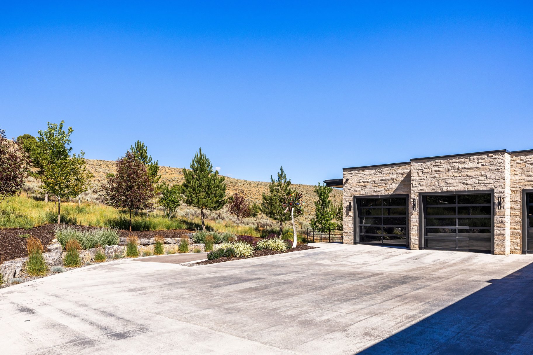  Luxury Lives Here  Architectural Masterpiece with Unmatched Privacy & Views - 物件實景