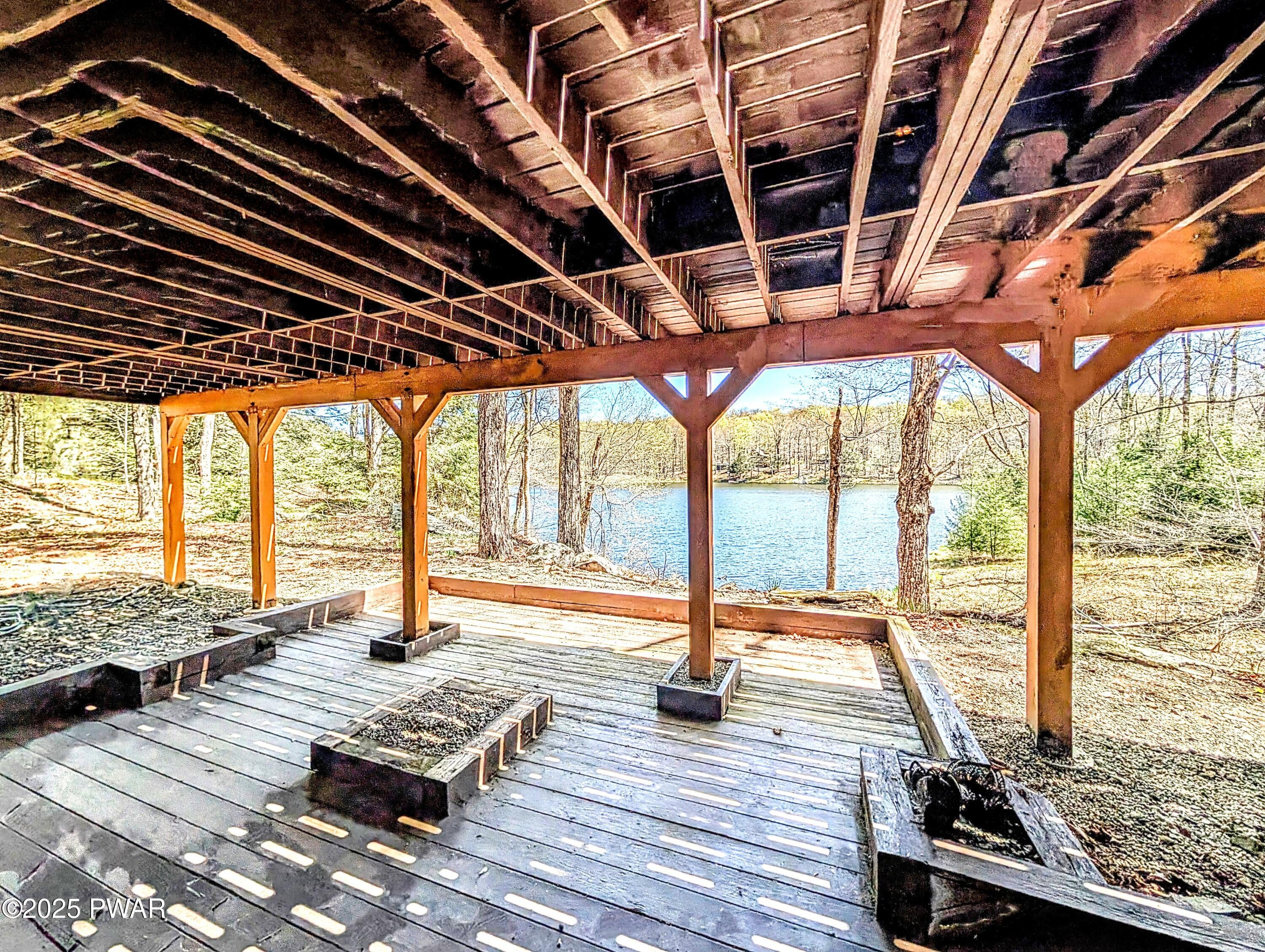 Canadensis, Pennsylvania, 18325, United States, 4 Bedrooms Bedrooms, ,2 BathroomsBathrooms,Residential,For Sale,1983117