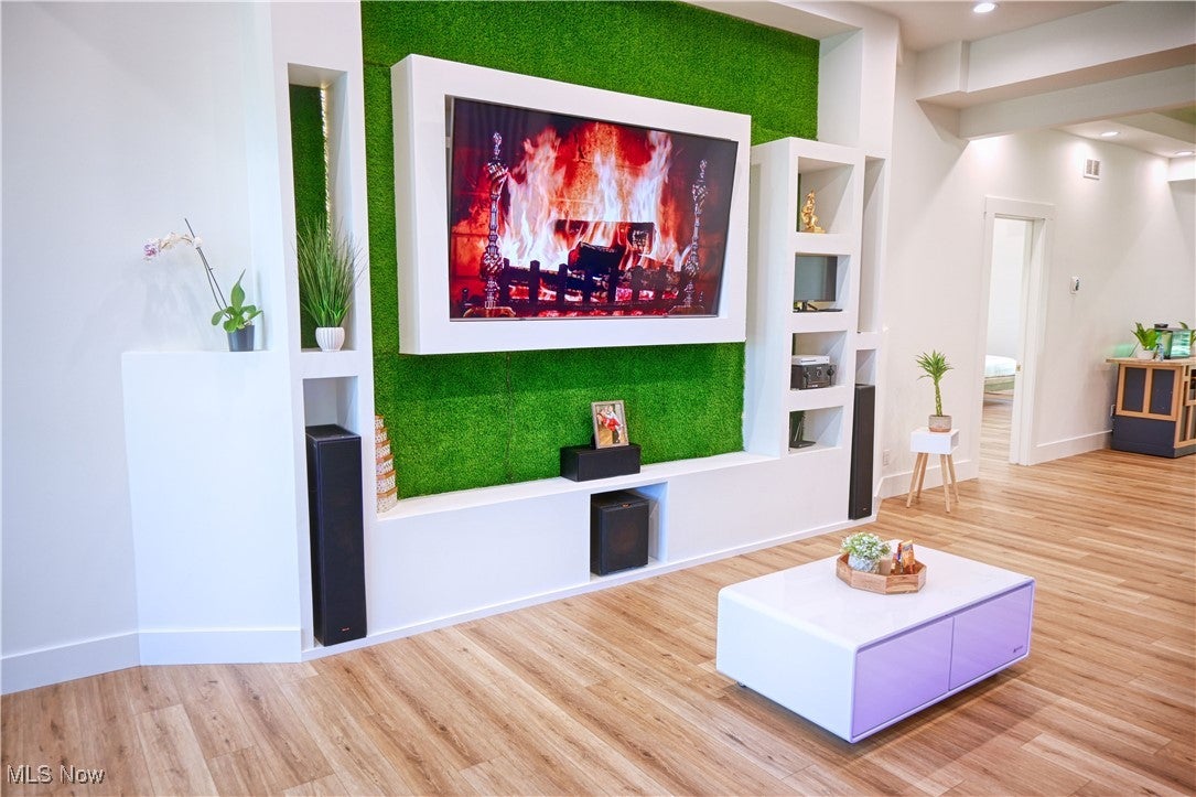 Medina, Ohio, 44256, United States, 5 Bedrooms Bedrooms, ,5 BathroomsBathrooms,Residential,For Sale,1976379