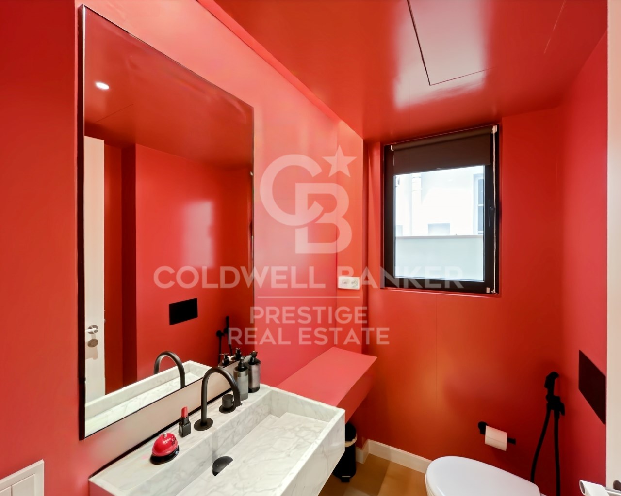 Barcelona, Catalonia, ES, 2 Bedrooms Bedrooms, ,3 BathroomsBathrooms,Residential,For Sale,1988034