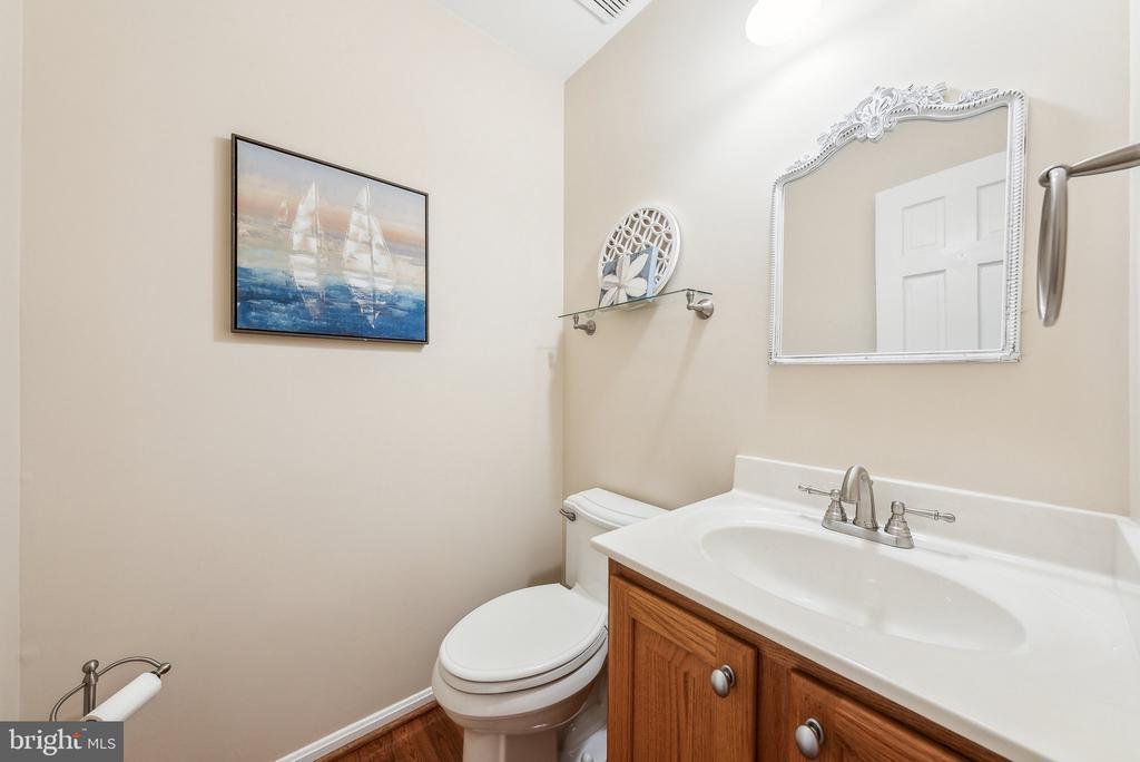 Springfield, Virginia, 22153, United States, 3 Bedrooms Bedrooms, ,3 BathroomsBathrooms,Residential,For Sale,1895799