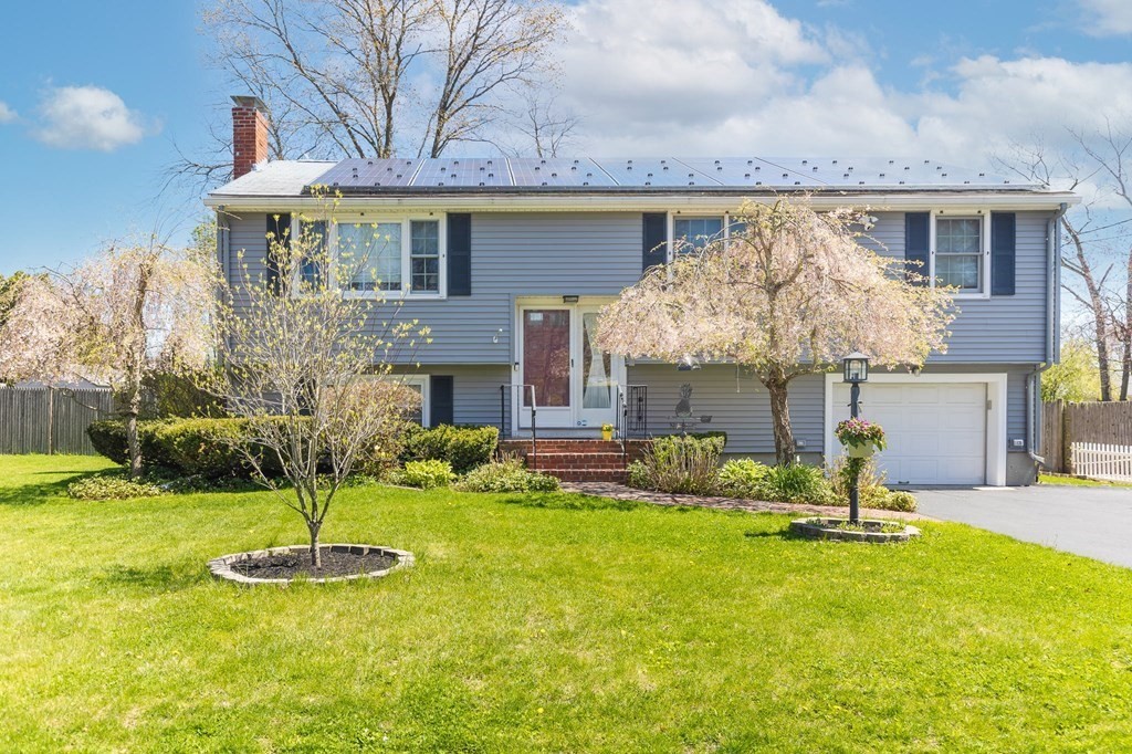 Brockton, Massachusetts, 02301, United States, 3 Bedrooms Bedrooms, ,2 BathroomsBathrooms,Residential,For Sale,1920767
