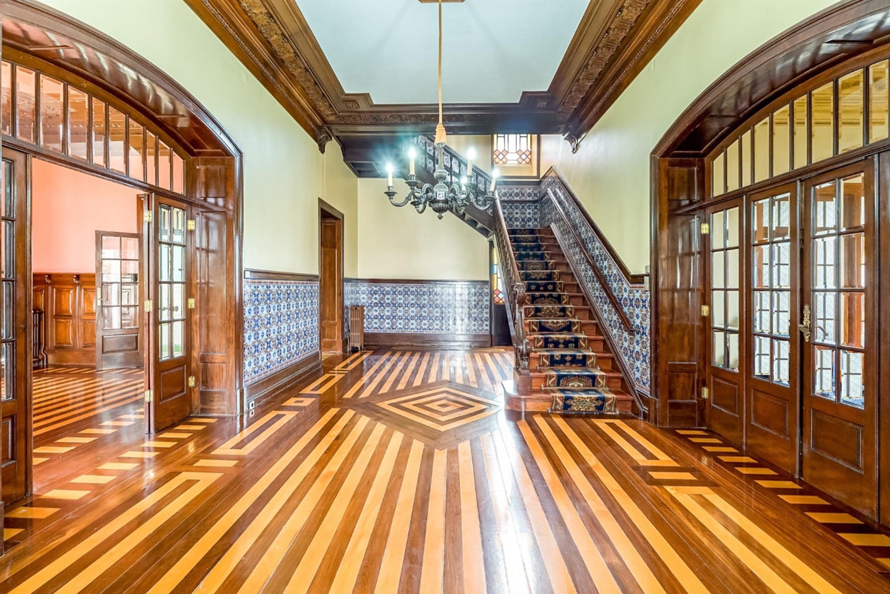  Palace, 8 bedrooms, for Sale - 物件實景