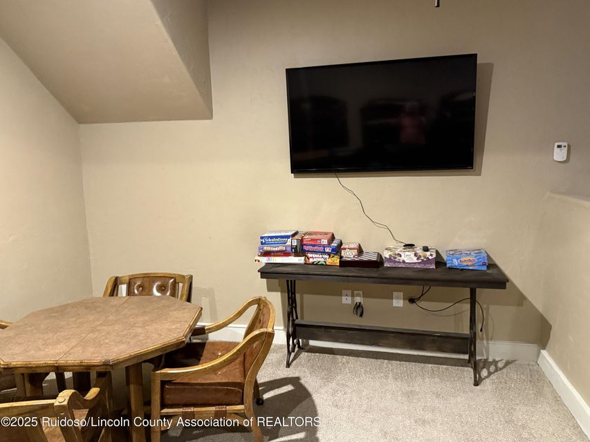 Ruidoso, New Mexico, 88345, United States, 4 Bedrooms Bedrooms, ,3 BathroomsBathrooms,Residential,For Sale,1895343
