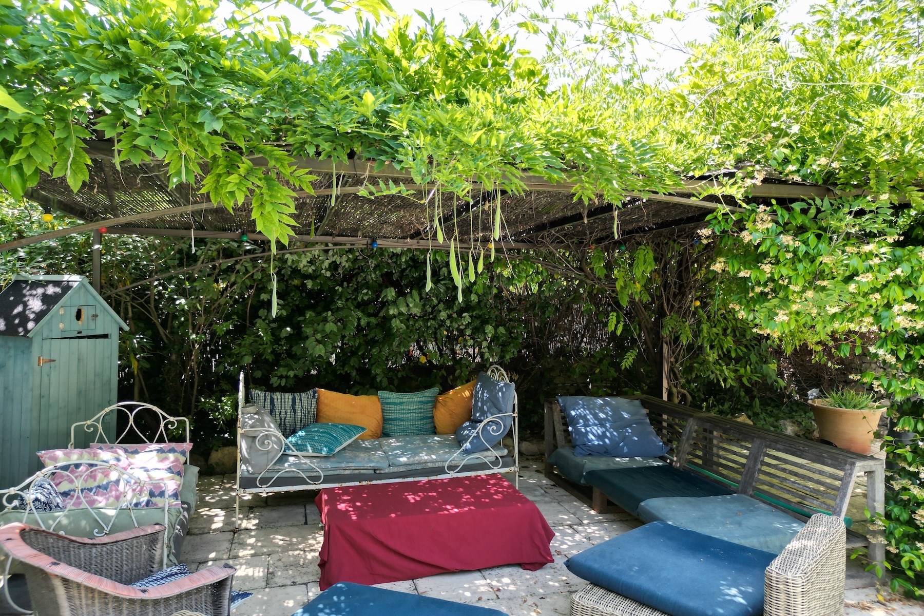  Character property with guest house and pool, nestled in unspoilt nature near U… - 物件實景