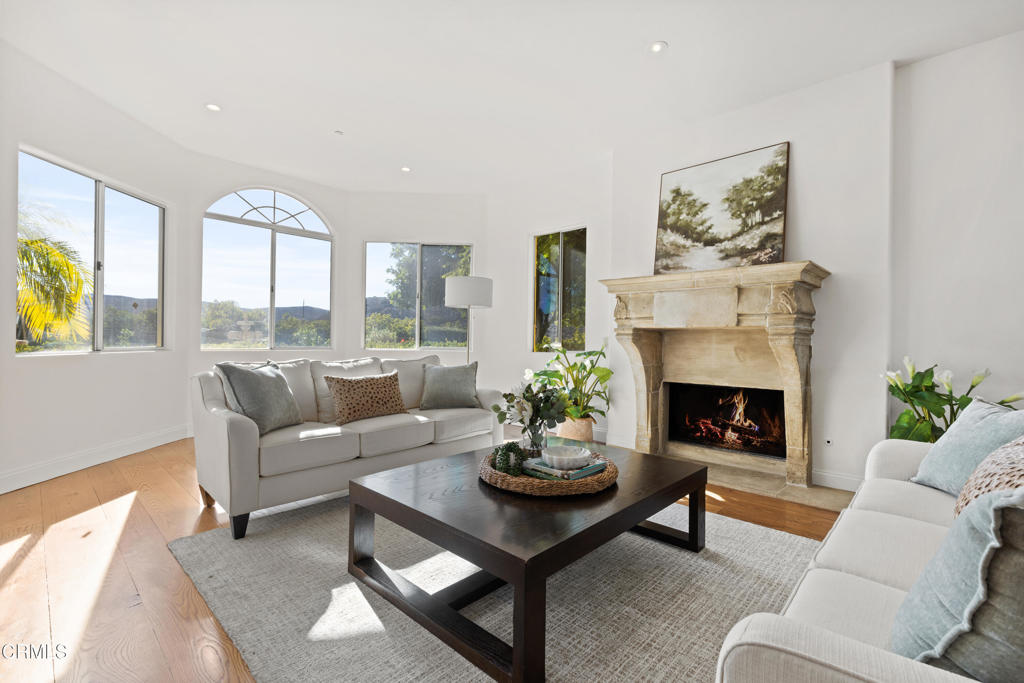 Camarillo, California, 93012, United States, 5 Bedrooms Bedrooms, ,4 BathroomsBathrooms,Residential,For Sale,1826844