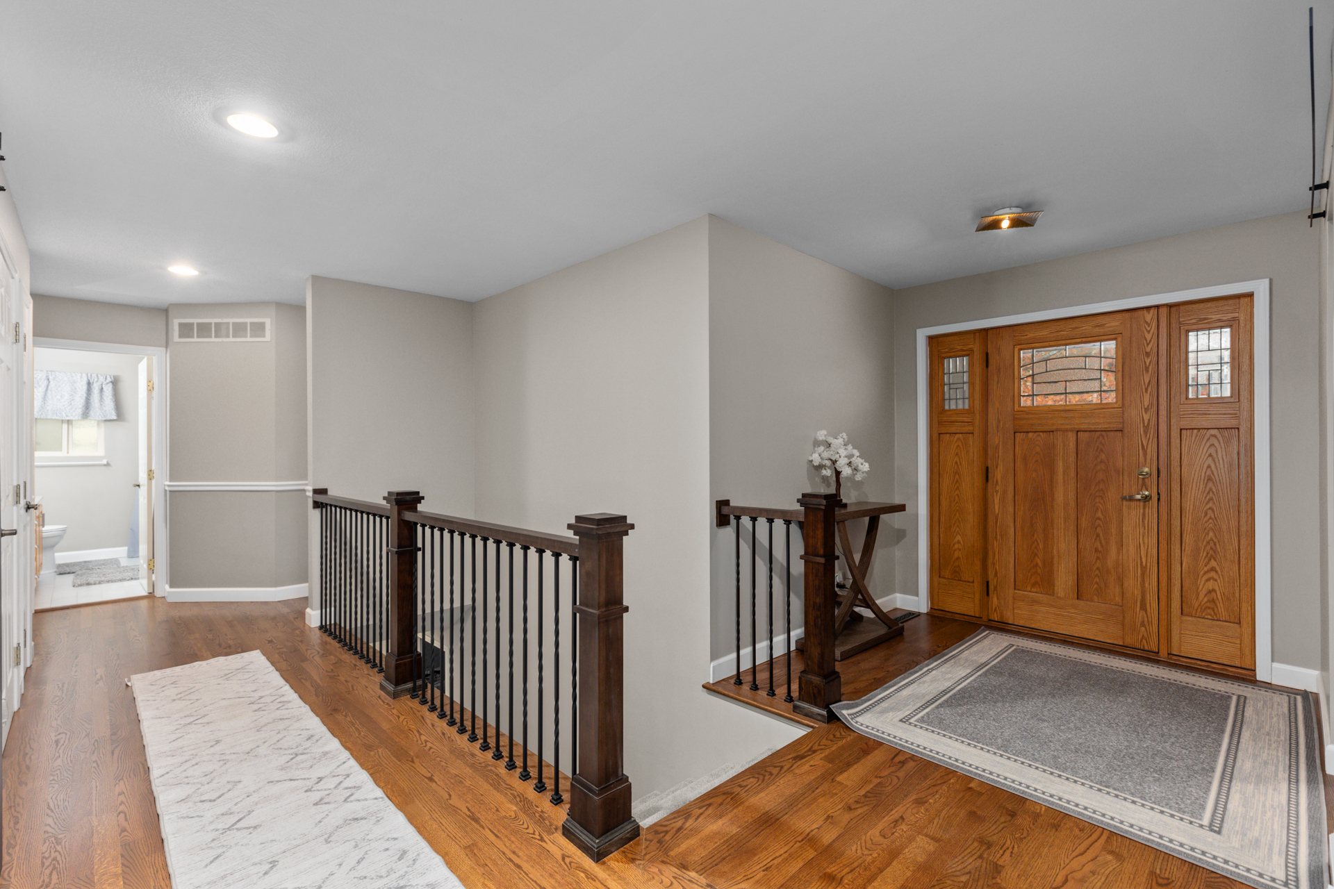 Litchfield, Illinois, 62056, United States, 5 Bedrooms Bedrooms, ,4 BathroomsBathrooms,Residential,For Sale,1979153