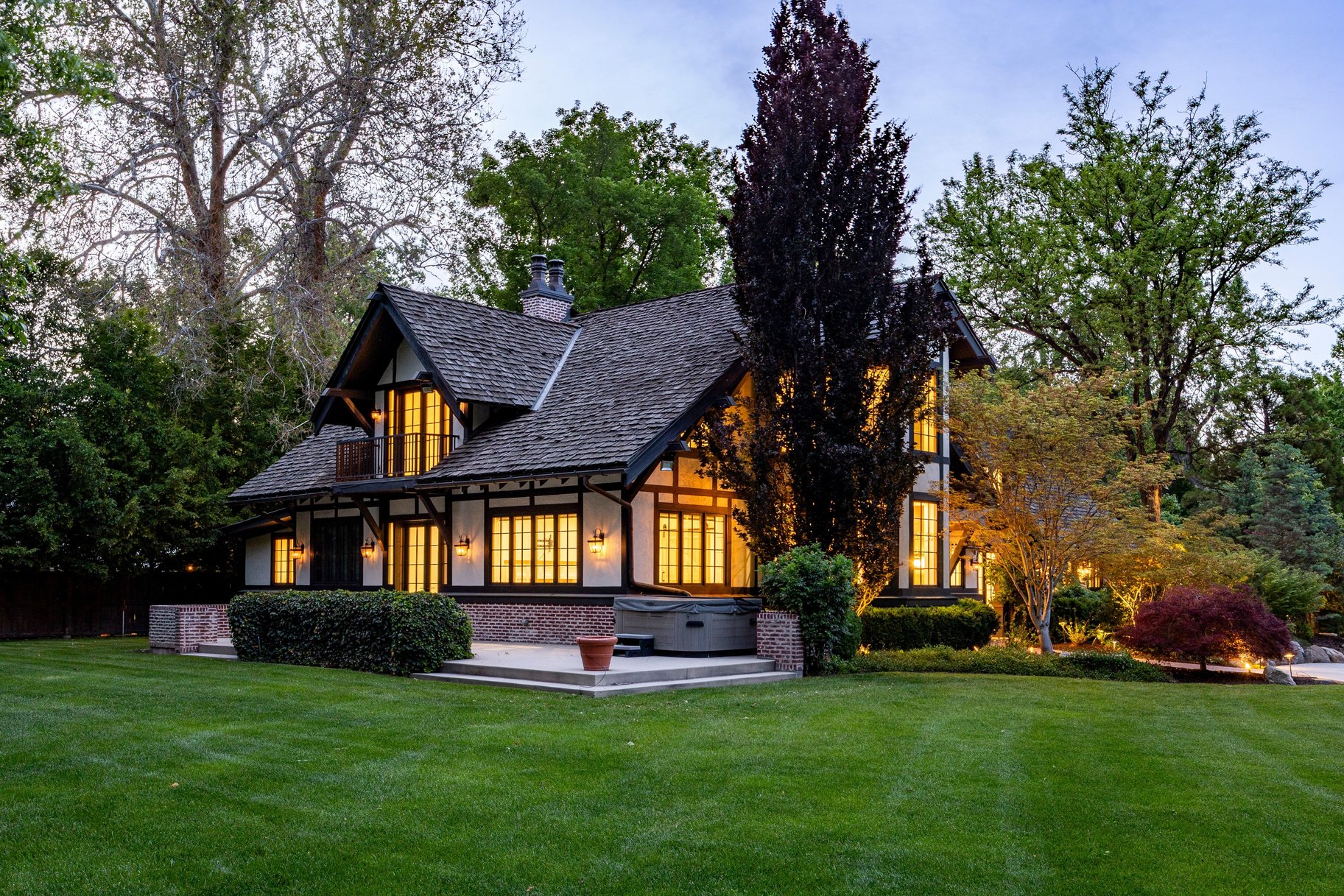  Stunning Tudor Estate in Premier Walker Lane Neighborhood - 物件實景