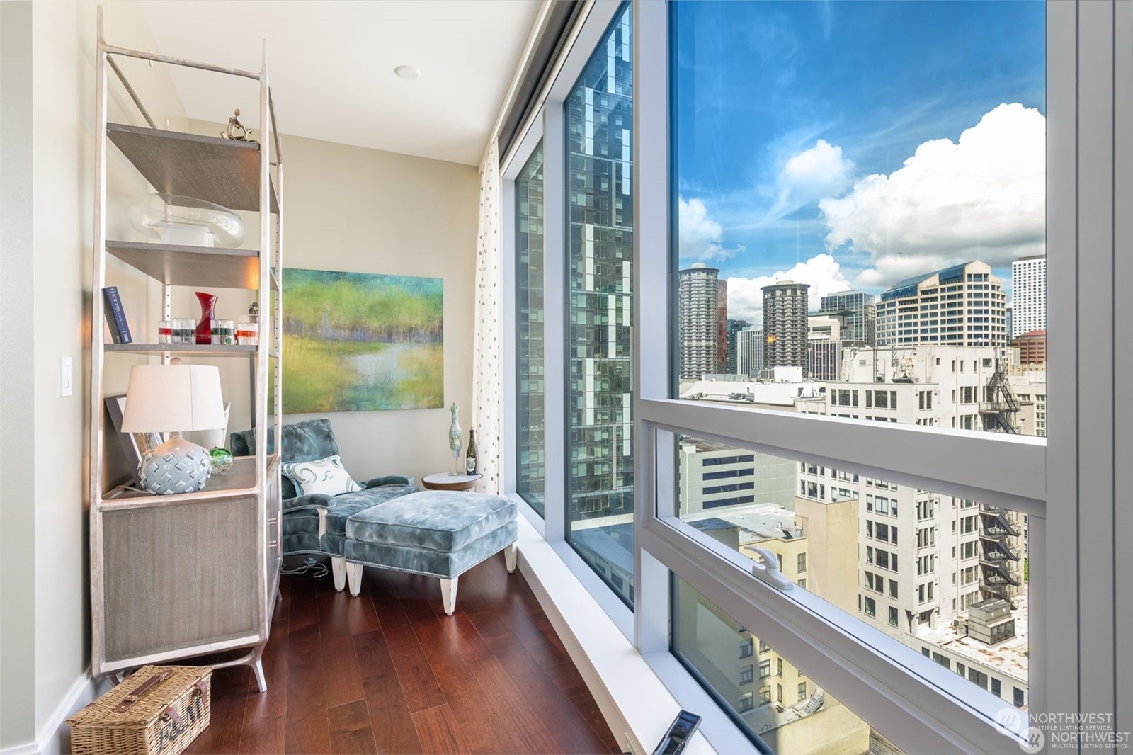 Seattle, Washington, 98101, United States, 2 Bedrooms Bedrooms, ,2 BathroomsBathrooms,Residential,For Sale,1699073
