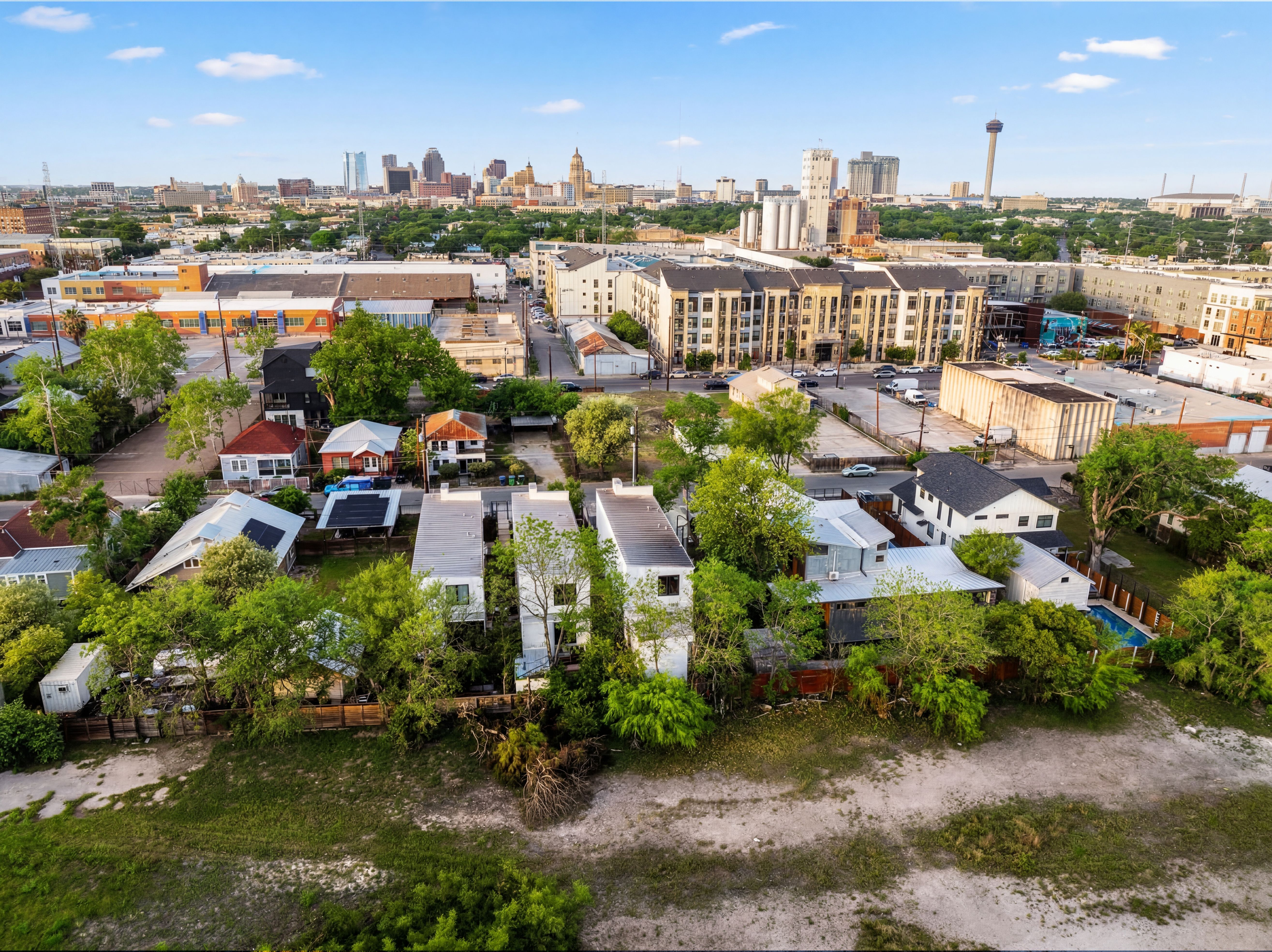  Stunning Custom Contemporary Abode in Southtown - 物件實景