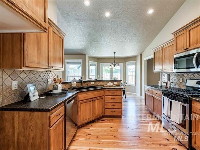 2276 Summer Dawn Dr, Meridian, Idaho, 83646, United States, 4 Bedrooms Bedrooms, ,2 BathroomsBathrooms,Residential,For Sale,2276 Summer Dawn Dr,1612505