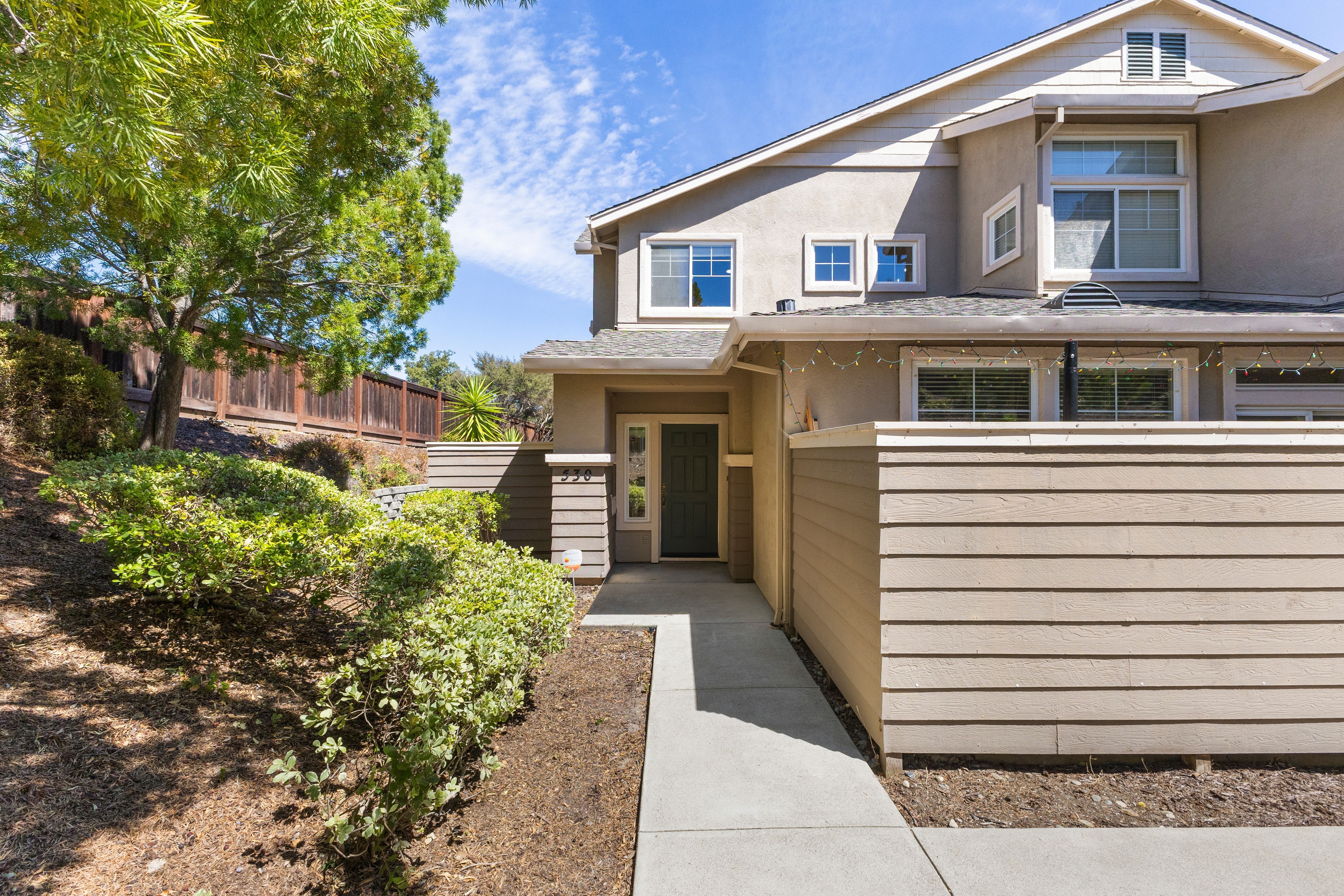  Move-In Ready San Ramon Townhome with Modern Updates - 物件實景