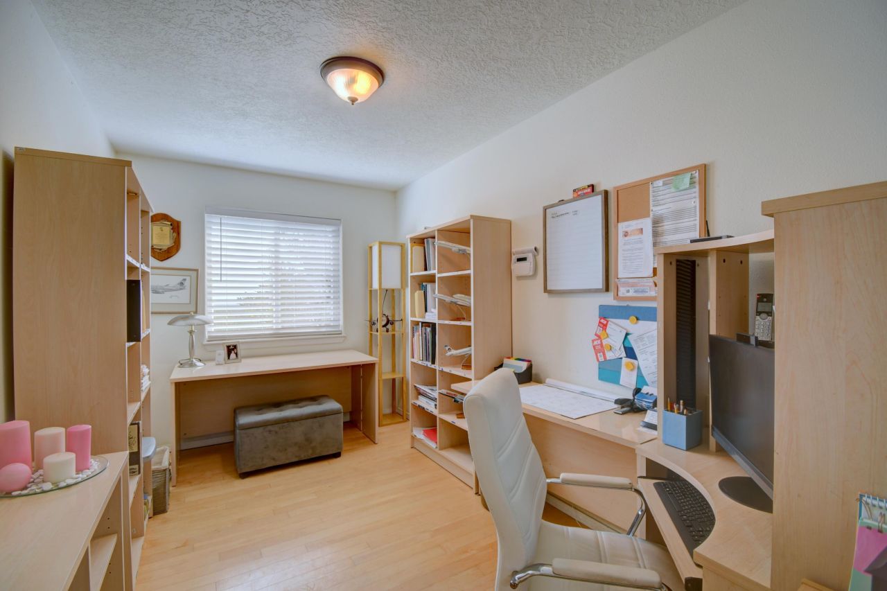 Edgewood, New Mexico, 87015, United States, 3 Bedrooms Bedrooms, ,2 BathroomsBathrooms,Residential,For Sale,1890562