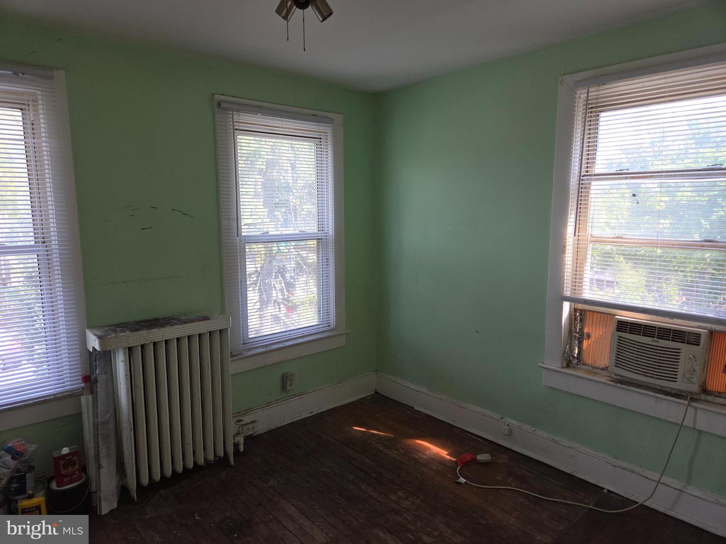 Washington, District of Columbia, 20011, United States, 4 Bedrooms Bedrooms, ,4 BathroomsBathrooms,Residential,For Sale,1919507