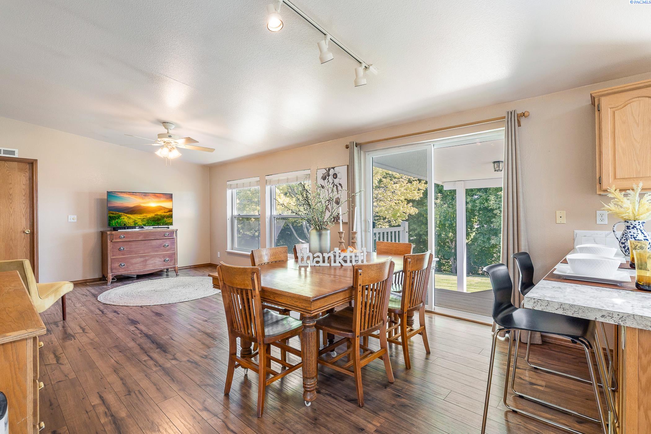Eltopia, Washington, 99330, United States, 4 Bedrooms Bedrooms, ,1 BathroomBathrooms,Residential,For Sale,1901493