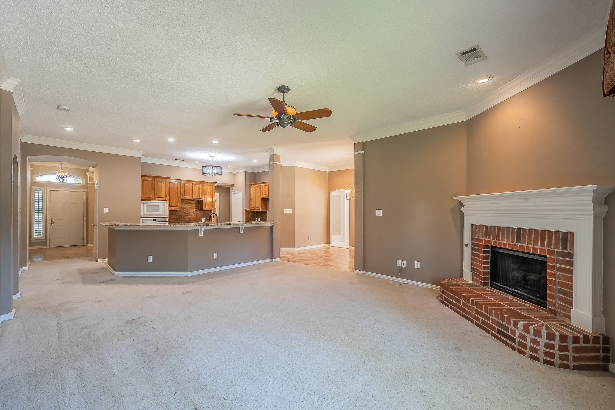 Grapevine, Texas, 76051, United States, 3 Bedrooms Bedrooms, ,2 BathroomsBathrooms,Residential,For Sale,1973770