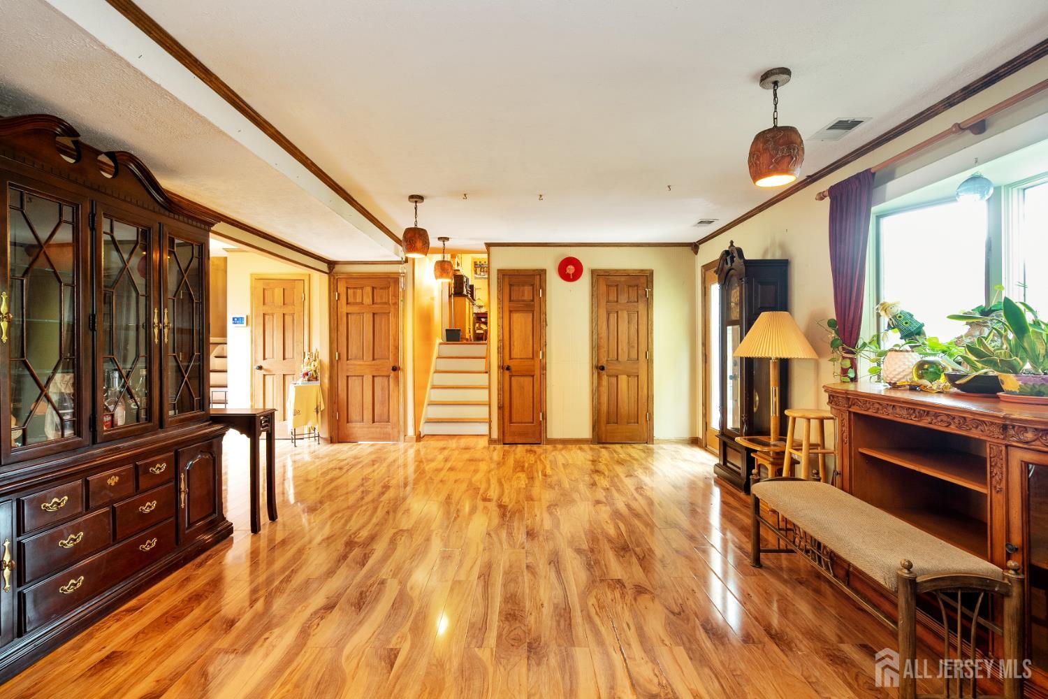 North Brunswick, New Jersey, 08902, United States, 4 Bedrooms Bedrooms, ,3 BathroomsBathrooms,Residential,For Sale,1979106