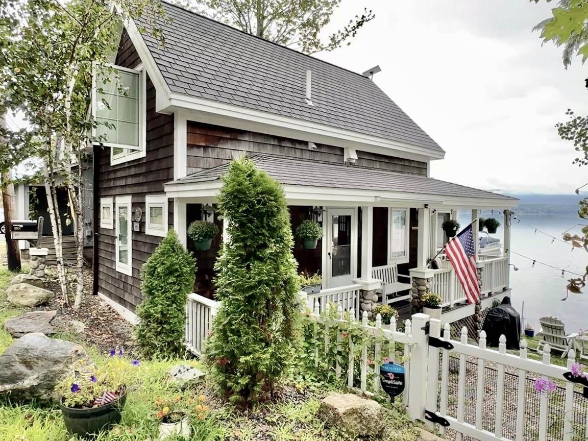 Bristol, New Hampshire, 03222, United States, 2 Bedrooms Bedrooms, ,Residential,For Sale,1933132