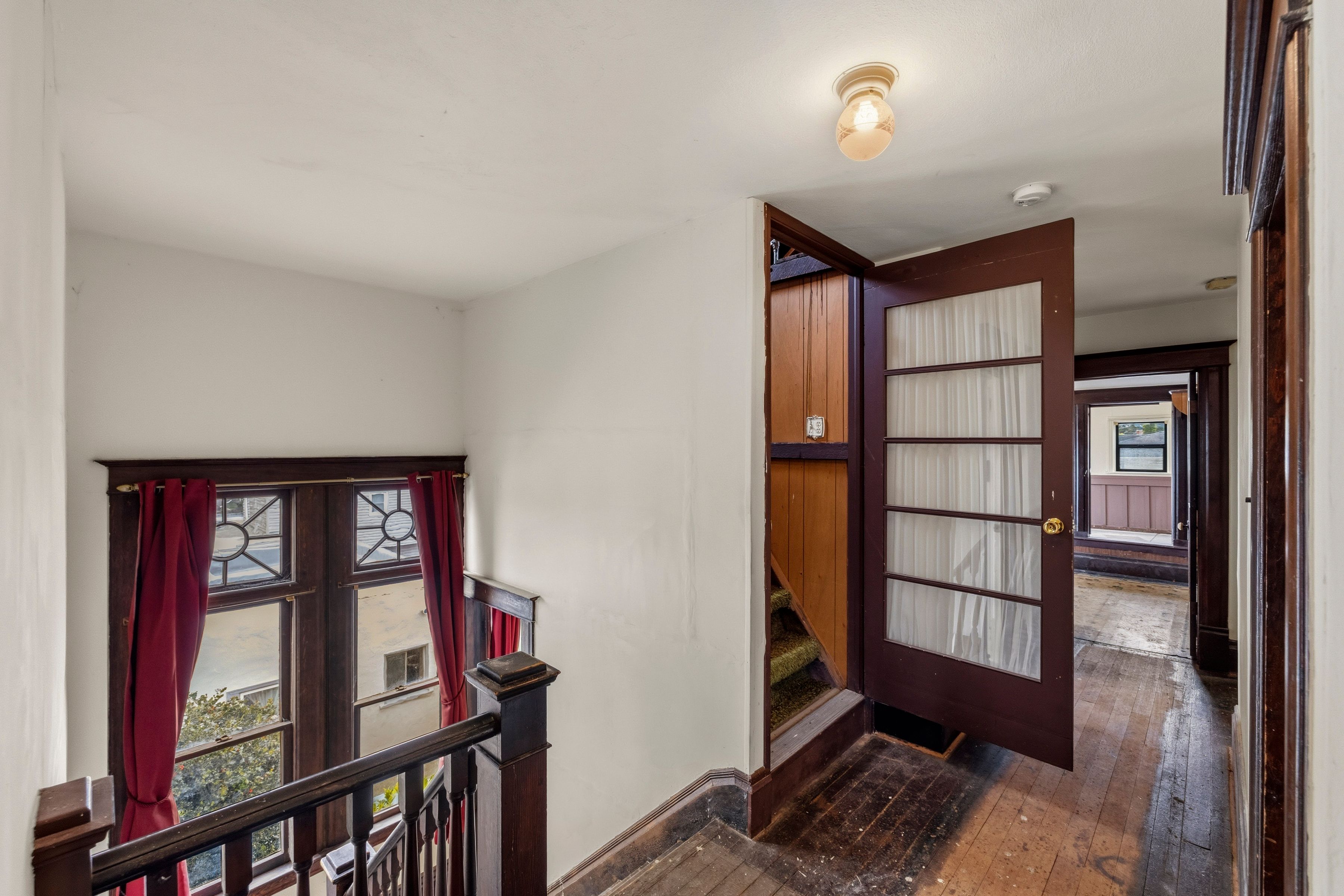 947 West Franklin Street - 物件實景